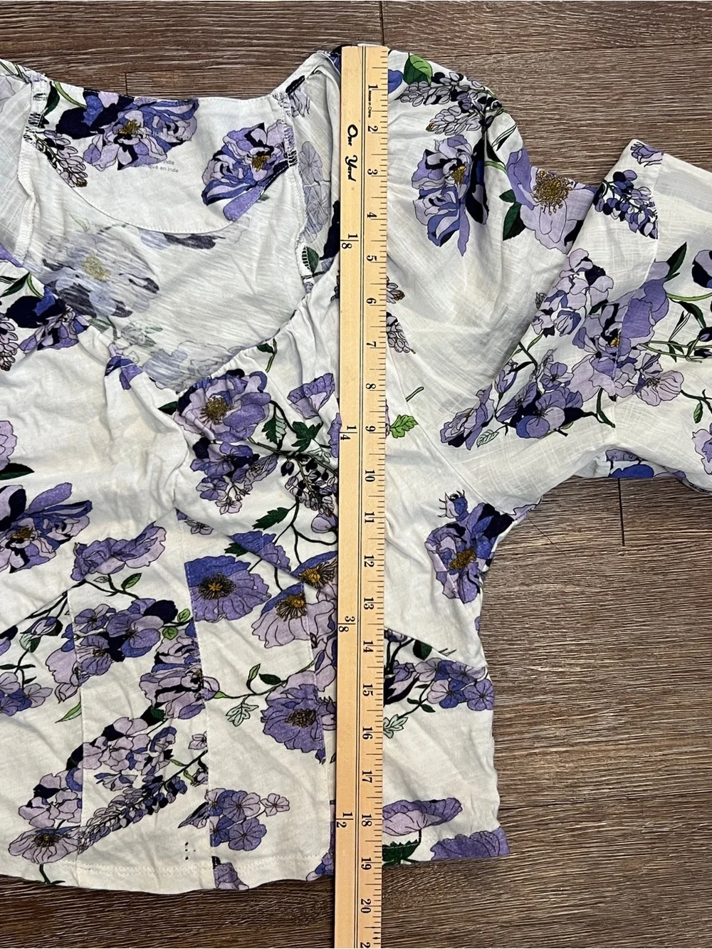 Anthropologie Floral Puff Sleeve Blouse White Purple V-Neck Crop | Size: M